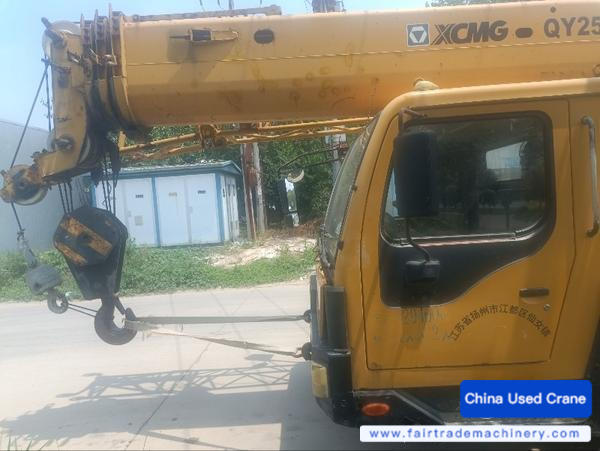 Buy XCMG 25K Used Crane / 1